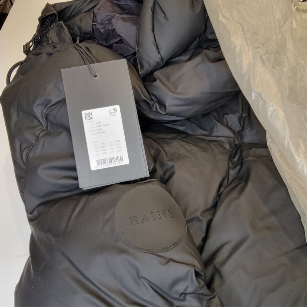 Rains Waterproof Windproof Puffer Jacket # 1506 Black Unisex XXS/XS NWT!